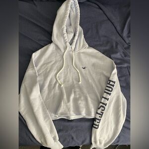 Like New Hollister cropped hoodie